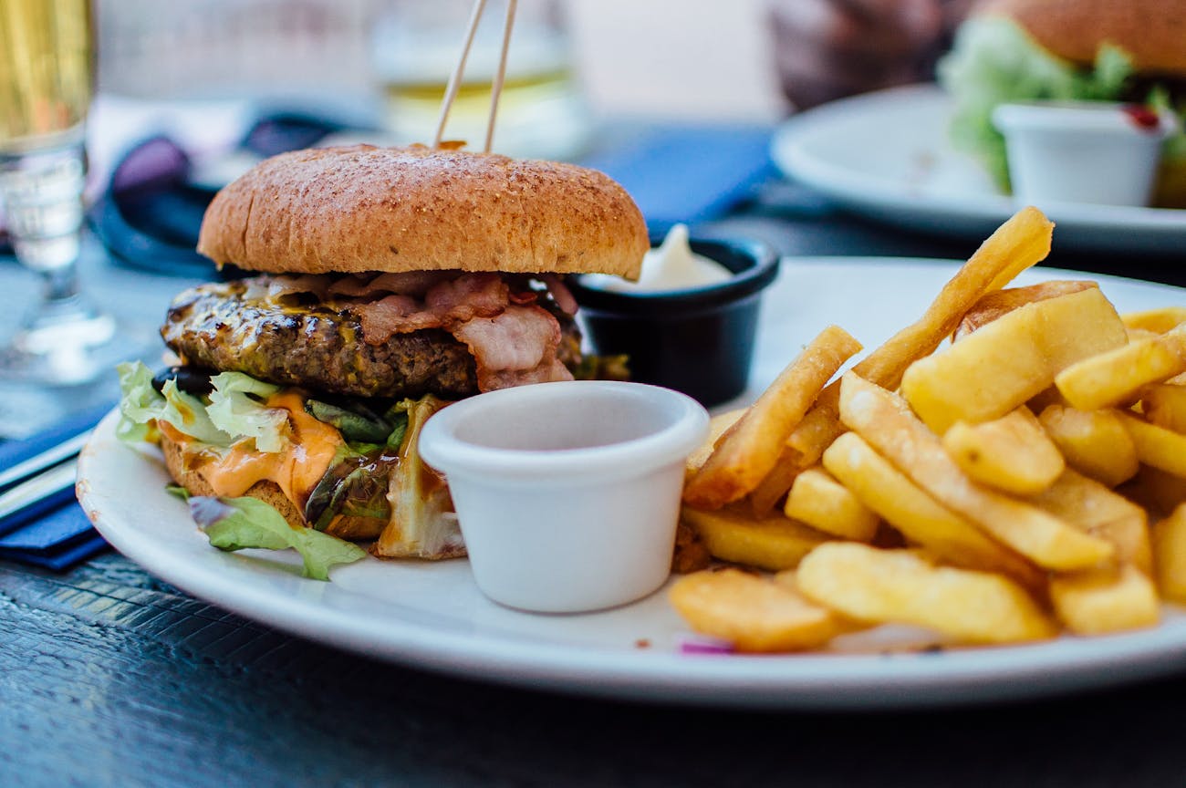 Ev Yapımı Sağlıklı Diyet Hamburger Tarifi