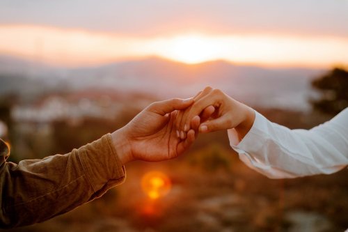 Hurma Diyet Tatlısı: Sağlıklı ve Lezzetli Bir Atıştırmalık