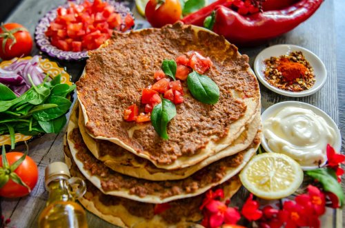 Lahmacun Kalori İçeriği ve Diyet İle İlişkisi